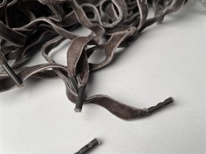 Velour anoraksnor / snøre - i flot nougat, 2 stk